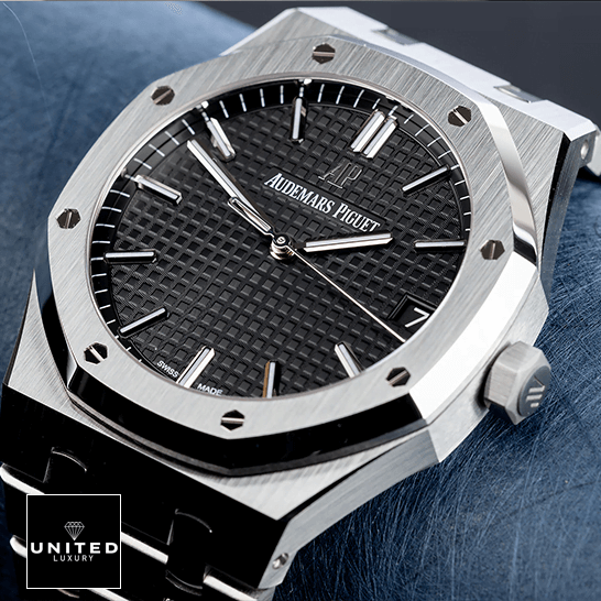 Royal Oak Selfwinding Replica 5 Audemars Piguet 15500ST.OO_.1220ST.03 Stainless Steel Replica black background