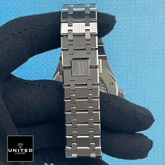 AP Extra Thin Tourbillon Replica 4 audemars-piguet-royal-oak-26522ST.OO_.12-replica-bracelet