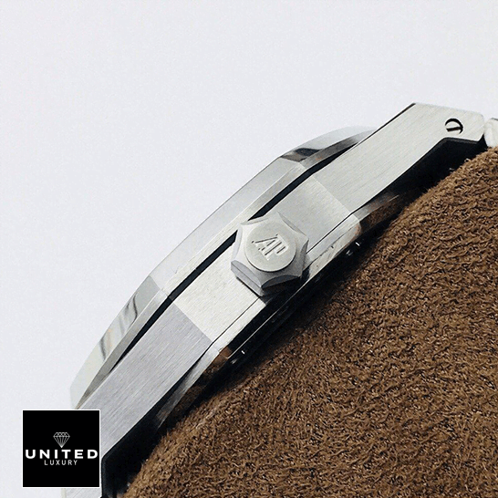 Audemars Piguet Royal Oak Tourbillon 26522TI.OO.1220TI.01 Replica 3 Audemars Piguet Royal Oak 26522TI.OO_.1220TI Replica stainless steel crown