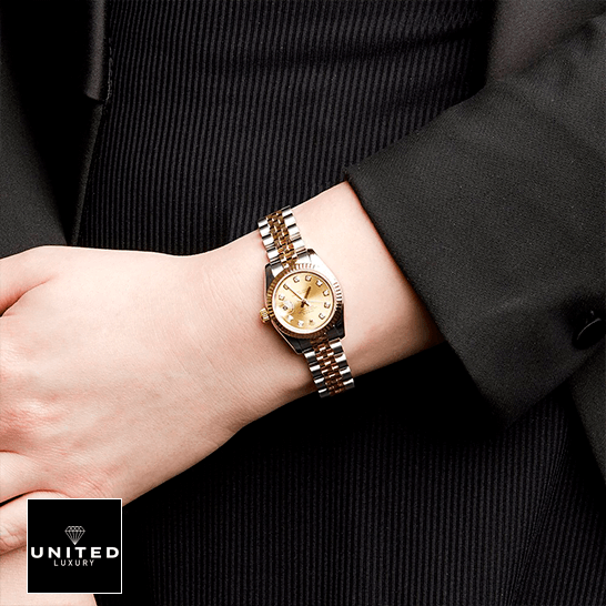 Rolex Datejust 179173 Yellow Gold & Diamond Silver Dial Replica 3 Rolex Datejust Yellow Gold Steel Diamond 179173 Replica on the man in the suit