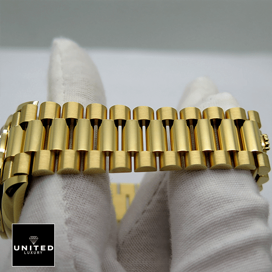 Rolex Day-Date Yellow Gold With Pave Diamond Dial Sapphire 128348RBR-0030 Replica 3 rolex_day_date_yellow_gold_with_pave_diamond_dial_sapphire_128348RBR_0030_replica_bracelet_unitedluxurynet
