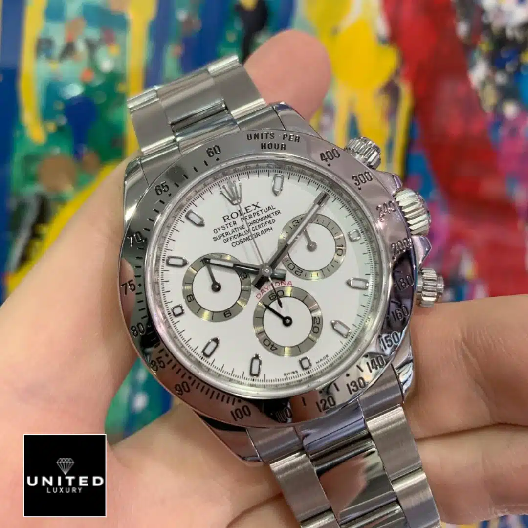 Rolex Daytona White Dial 116520 Replica 2 Rolex Daytona White Dial 116520 Oyster Replica on his hands