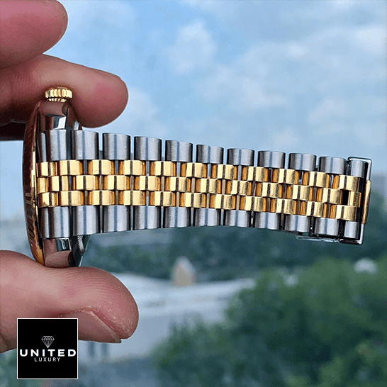 Rolex Datejust 126333 Yellow Gold & Steel Black Dial Jubilee Replica 3 Rolex 126333 Yellow Gold Steel Jubilee Replica on the hand