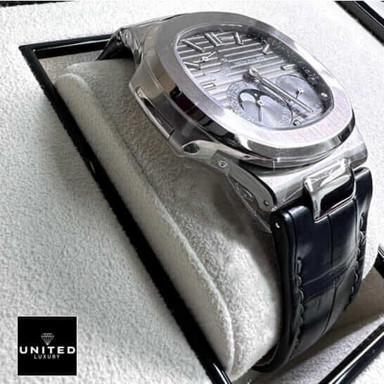 Patek Philippe Nautilus Moon Phase Replica 6 patek-philippe-nautilus-moon-phase-replica-5