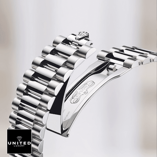 Rolex Day-Date 128239 Blue Dial With Diamond Replica 5 Rolex Day-Date 36 7118-1200R-01 Oyster bracelet open fold clasp