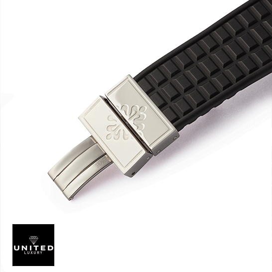 Patek 5065 Replica 4 patek_philippe_aquanaut_black_dial_5065_replica_clasp_unitedluxurynet
