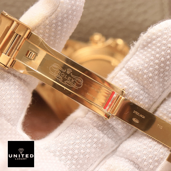 Rolex Daytona Cosmograph Yellow Gold Dial 116528 Oyster Replica 6 Rolex Daytona Cosmograph Yellow Gold Open Fold Clasp 116528 Replica on his hand