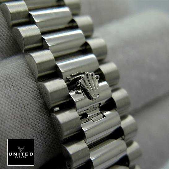 Rolex Day-Date Platinum 228396TBR Ice Blue Baguette Index Replica 3 Rolex Day-Date 228396TBR001 Stainless Steel Oyster Bracelet on the Rolex logo