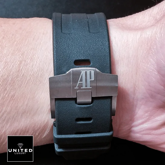 AP 15707CE Replica 4 audemarspiguet-royaloakoffshore-15707CE.OO_.A002CA.01-replica-clasp