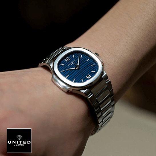 Patek Philippe Nautilus Ladies Blue Replica 2 Patek Philippe Nautilus 71181A-001 Blue Dial Stainless Steel Replica on the wrist