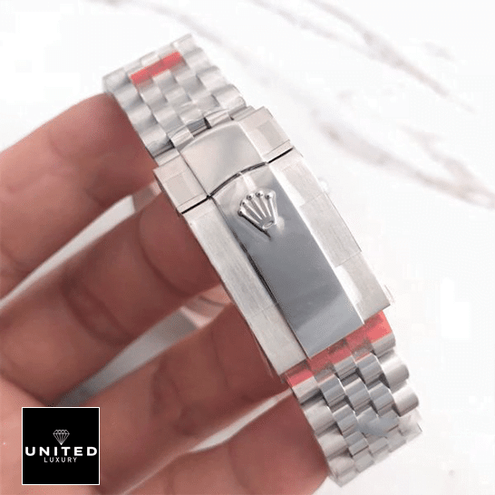 Rolex Datejust II Perpetual Grey Roman Dial 126300Jubilee Replica 6 Rolex Datejust II Perpetual 126300-0014 Jubilee Bracelet Fold Clasp on the Rolex Logo Replica