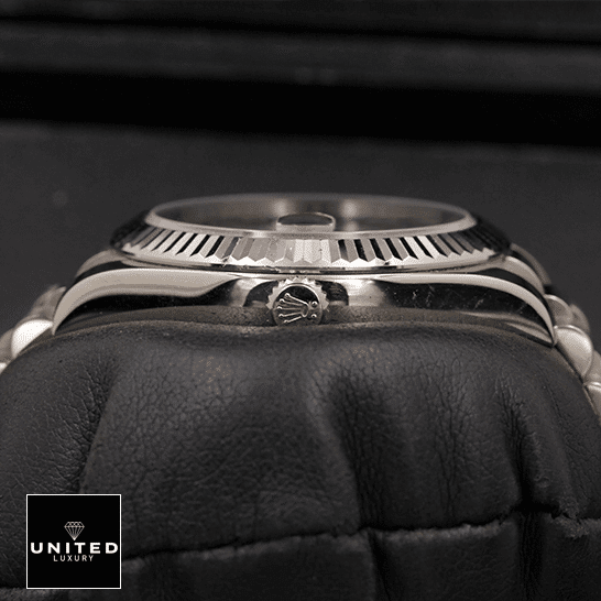 Rolex Day-Date Yellow Gold Champagne Dial 228238 Oyster Replica 4 Rolex Day-Date II 228238-003 Replica Steel Crown Pusher