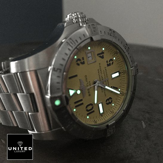 Breitling Avenger II Seawolf A1733110/I519 Replica 6 breitling_aeromarine_avenger_seawolf_lume