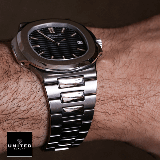 Patek 5711 Replica 7 Patek-Philippe-5711-1A-010-replica-hand