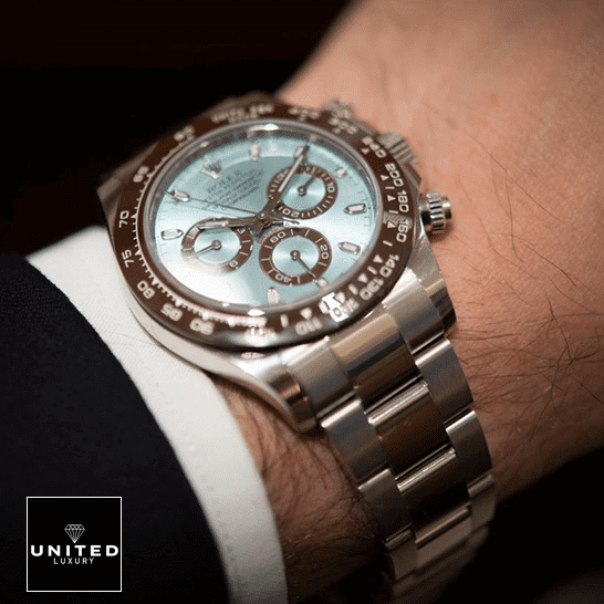 Rolex Daytona Cosmograph 116506 Blue Dial Oyster Replica 5 Rolex Daytona Cosmograph 116506 S.Steel Oyster Bracelet Black Bezel Replica on his arm