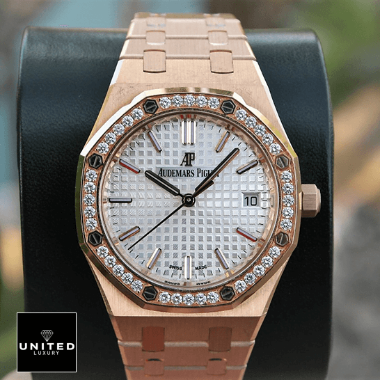 Audemars Piguet Diamond Bezel Replica 1 Audemars Piguet Royal Oak Diamond Bezel Replica in the box