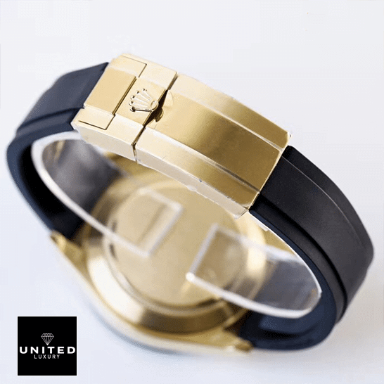 Rolex Daytona Rubber Strap Replica 4 Rolex Daytona Cosmograph 116518LN-0043 Replica Yellow Gold Fold Clasp on the Rolex logo