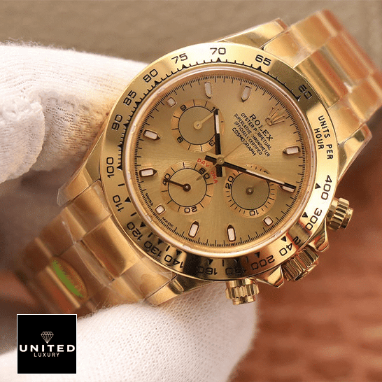 Rolex Daytona Cosmograph Yellow Gold Dial 116528 Oyster Replica 2 Rolex Cosmograph Daytona Yellow Gold Dial 116508-0013 Replica on his hand